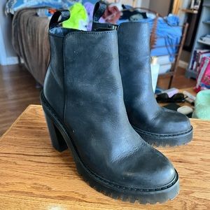 Dr. Marten Magdalenas